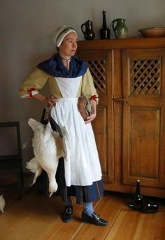 French Revolution Costume, 18th Century Working Woman, Colonial Clothing, Journal Examples, Class Woman, English Dress, Colonial Dress, 18th Century Women, France Outfits