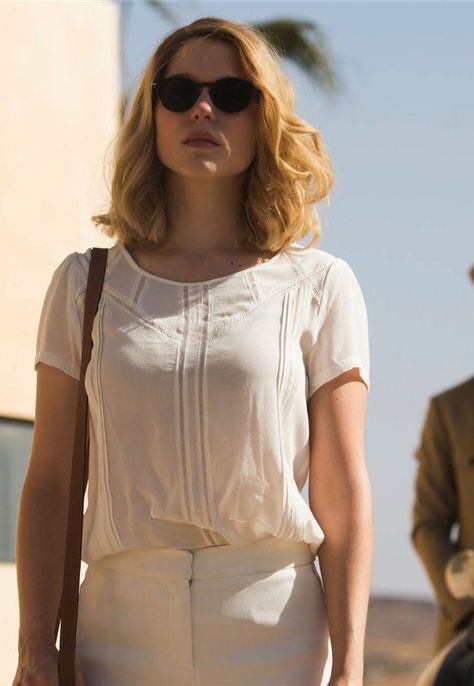 Lea Seydoux James Bond, Madeleine Swann, Lea Seydoux Style, Bond Outfits, No Time To Die, Lea Seydoux, Bond Girl, Bond Girls, Tainan