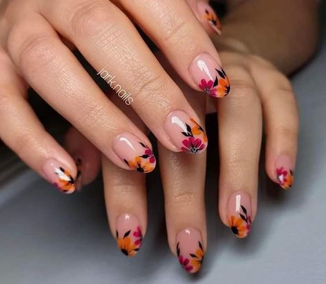 Dainty Fall Nails, Portugal Inspired Nails, Marigold Nails, Spanish Tile Nails, Fall Flower Nails, Fall Floral Nails, Easter Nails Design Spring, Easter Nails Easy, Hand Painted Nails