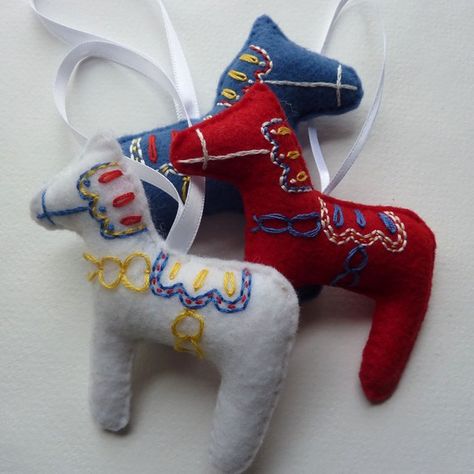 Swedish Horse, Beaded Horse, Swedish Dala Horse, Horse Christmas Ornament, Swedish Traditions, Swedish Christmas, Horse Ornaments, Dala Horse, Scandinavian Folk Art