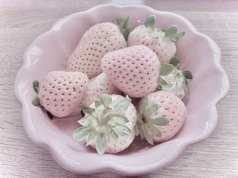 Tout Rose, Pink Themes, Pretty Food, Strawberry Shortcake, Cute Food, Aesthetic Food, Cute Pink, Love Food, Soft Pink