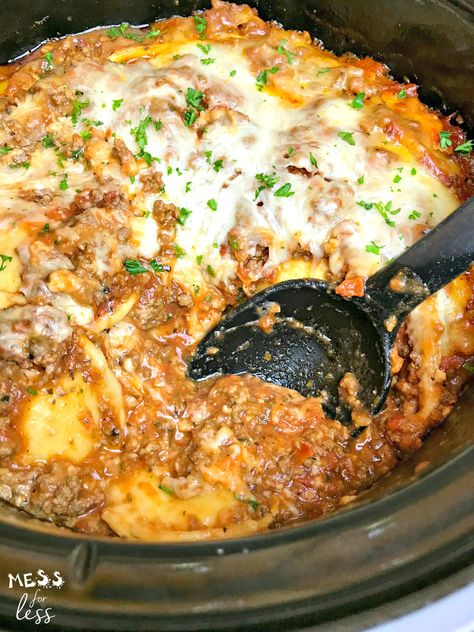 Crockpot Ravioli Lasagna With Ricotta, Easy Crockpot Ravioli Lasagna, Crockpot Frozen Ravioli Lasagna, Crockpot Lasagna Easy With Ravioli, Lazy Lasagna Ravioli Crockpot, Ravioli Lasagne, Crockpot Ravioli, Crockpot Lasagna Easy, Crock Pot Lasagna Recipe