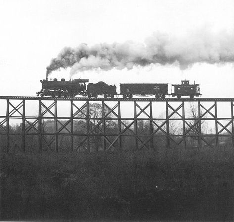 Train Tressels, Yard Ghosts, Train Yard, Old Circus, Ghost Train, Circus Train, Fancy Stuff, Railroad Pictures, Pennsylvania Railroad