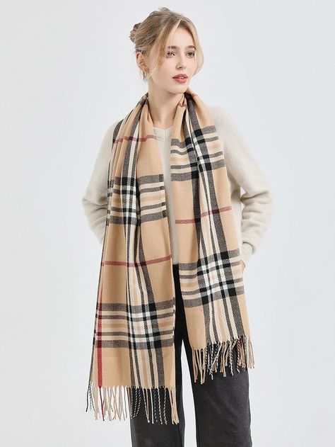 35 Cozy Winter Outfits That Are Hotter Than A Cup Of Cocoa How To Wear A Blanket Scarf, Good Woman, Cashmere Scarf Women, Trim Scarf, Formal Clothes, Saving Strategies, Princess Drawings, Cozy Winter Outfits, Tartan Scarf