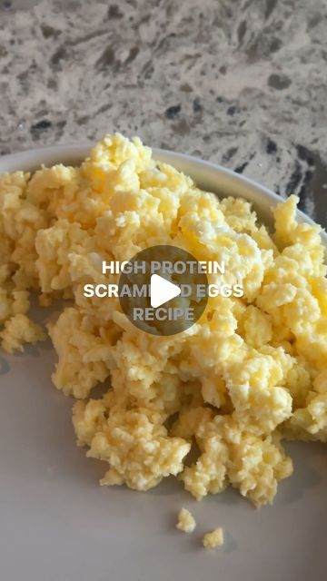 VICTORIA MAE | CPT & CNC on Instagram: "27G PROTEIN SCRAMBLED EGGS 

just 3 ingredients:
- 80 grams cottage cheese
- 50 grams egg whites
- 2 large eggs

taste even better in my opinion since it keeps them fluffy and they don’t dry out!! 🙂‍↕️

#highproteineggs #scrambledeggs #cottagecheeserecipe #highproteinrecipe" Scrambled Egg With Cottage Cheese, Scrambled Egg White Recipes, High Protein Scrambled Eggs, Healthy Breakfast With Cottage Cheese, Cottage Cheese Egg Whites, 50 Grams Of Protein Breakfast, Egg And Cottage Cheese Recipes, Eggs With Cottage Cheese Scrambled, Cottage Cheese Eggs Scrambled