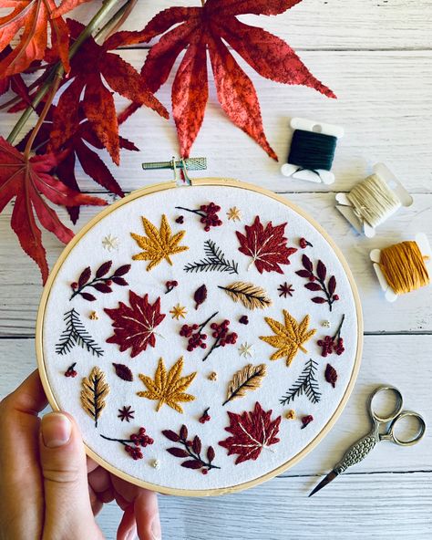 Fall is here 🍁🍁🍂🍂 Autumn is definitely my favourite season to design for! The colours are so warm and cosy and I love it 🧡 Inspo for this hoop? Crunchy leaves, red berries and golden hour ☀️ . . . #embroiderykit #embroidery #embroideryart #embroideryhoop #embroiderydesign #floralembroidery #modernembroidery #embroiderylove #handembroidery #dmcthreads #embroiderypattern #embroideryartist #embroideryhoopart #dmcembroidery #embroiderywork #craftgiftideas #autumncrafts #craftkit #embroiderygiftid... Autumn Leaves Embroidery, Thanksgiving Embroidery, Crunchy Leaves, Embroidery Leaf, Favourite Season, Diy Embroidery Kit, Hand Embroidery Flowers, Autumn Crafts, Fall Is Here