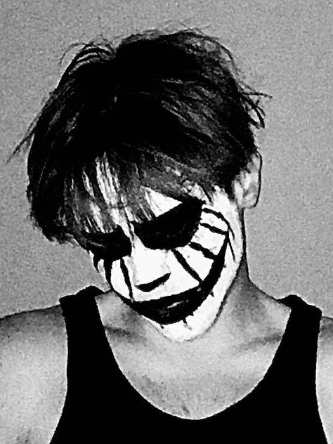 Men’s Face Paint Ideas, Men’s Clown Makeup Scary, Mens Makeup Halloween, Clown Makeup Scary Men, Male Face Paint Halloween, Black And White Clown Makeup Men, Killer Clown Makeup Male, Man Clown Makeup, Scary Clown Makeup Creepy Men