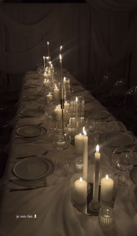 Intimate Dinner Table Setting, All White Party Table Decor, Nye Dinner Table Decor, Long Table Setting Ideas Dinner Parties, Hosting Dinner Table, Winter Birthday Dinner Party, Candlelight Dinner Party, Dark Dinner Table Aesthetic, Romantic New Years Eve At Home