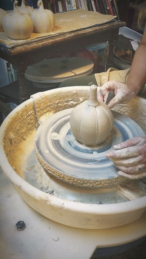 Shawna Pincus on Instagram: “Couldn’t help but throw a little pumpkin patch to celebrate the season. Also this song totally cracked me up🎃. I have no idea how I’m…” Wheel Thrown Pottery Pumpkins, Ceramic Pumpkins Pottery, Halloween Pottery Ideas, Pottery Pumpkins, Pumpkin Pottery, Ceramic Pumpkins, Throwing Clay, Ceramic Projects, Pottery Inspo