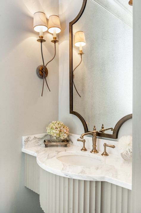 "I love mixing metal finishes," says Joanna. "People are becoming more accepting of everything not being matchy-matchy." Image: T. Scott Carlisle of Christopher Architecture and Interiors French Powder Room, Powder Room Design, Bad Inspiration, Transitional Bathroom, Metal Frame Mirror, Home Luxury, Subway Tiles, Floating Vanity, Decor Minimalist