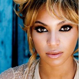 The new Beyoncé record Beyonce Makeup Tutorial, Beyonce Bob, 2011 Makeup, Beyonce Makeup, Pinup Hair Tutorial, Beyonce Lemonade, Dark Smokey Eye, Light Pink Lips, Poodle Hair