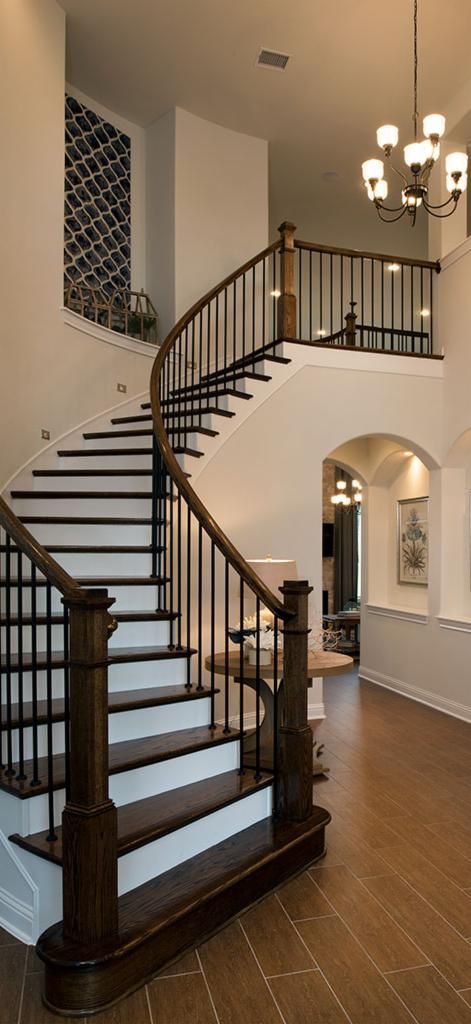 Interior Design Living Room With Stairs, Winding Staircase Ideas, Foyer Luxury, Luxury Staircase, Foyer Staircase, Winding Staircase, House Staircase, Wallpaper Luxury, Home Stairs Design