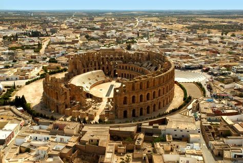 El Djem, Mahdia , Tunisia Rome Antique, Roman History, Historical Monuments, Famous Places, Ancient Architecture, Historical Place, Ancient Ruins, Ancient Rome, Ancient Cities