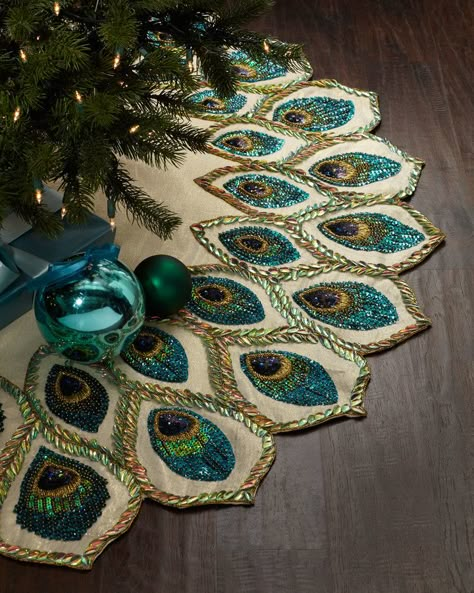 Handcrafted Christmas tree skirt. / Peacock pattern design Peacock Christmas Tree, Peacock Christmas, Lurex Fabric, Peacock Decor, Kim Seybert, Tree Skirt, Blue Christmas, Christmas Deco, Ideas Christmas