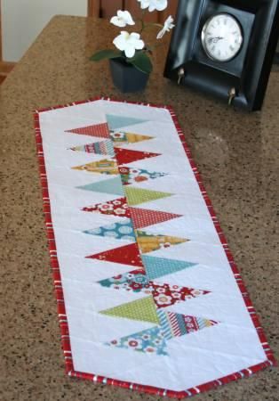 Winding Road Table Runner Ruler Table, Runner Pattern, Quilted Table Runners Patterns, Placemats Patterns, Quilted Table Toppers, Primitive Gatherings, Table Runner Pattern, Table Runner And Placemats, Quilted Table Runner