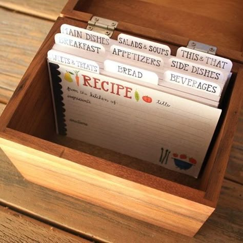 Diy Recipe Binder, Homemade Recipe Books, Recipe Book Design, Recipe Box Wooden, Wooden Memory Box, Recipe Book Diy, Recipe Holder, Appetizer Dishes, Book Diy