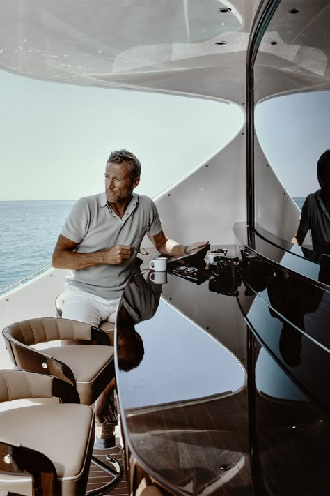 Speedboat Photoshoot, Yacht Photoshoot, Yacht Lifestyle, Yacht Style, Lifestyle Moodboard, Sailing Aesthetic, Boat Photoshoot, Men Poses, Jet Set Style