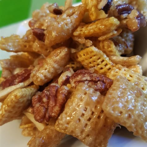 Sweet Party Mix Recipe Sweet Party Mix Recipe, Sweet Party Mix, Party Mix Recipe, Chex Mix Recipes, Sweet Party, Snack Mix Recipes, Party Mix, Chex Mix, Snacks Für Party