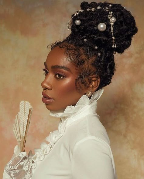 10 Makeup Tips For Dark Skin You Need - Society19 Victorian Makeup, Maquillage On Fleek, Dream Bigger, Victorian Hairstyles, Royalty Aesthetic, Black Princess, Vintage Black Glamour, Easy Summer Hairstyles, Princess Aesthetic