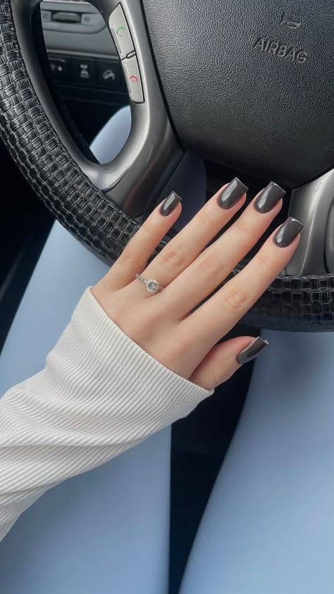 September Dip Nails, Short Dark Nails, Dark Gray Nails, Charcoal Nails, Dark Grey Nails, Monochrome Nails, Plum Nails, Short Nail Manicure, Dark Nail