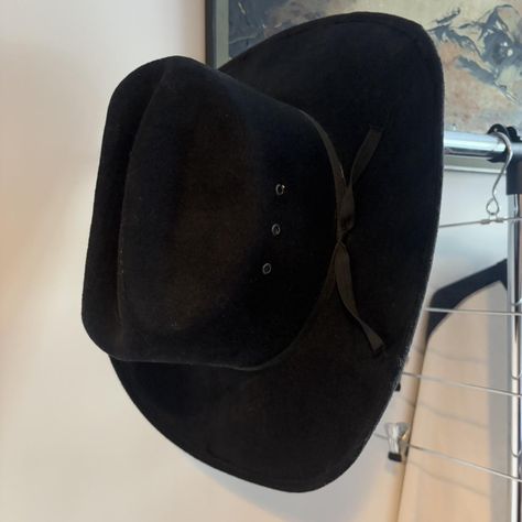 Black suede cowboy hat #westernwear