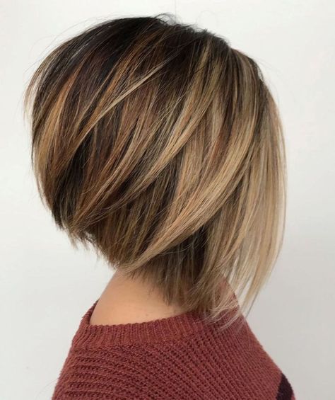 Layered A-Line Bob Bob Style Haircuts, Asymmetrical Haircut, Layered Bob Haircuts, Modern Haircuts, Layered Bob Hairstyles, Short Hair Styles For Round Faces, Blonde Bobs, Short Blonde Hair, Short Bob Hairstyles