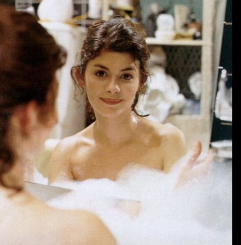 audrey tautou Audrey Tautou Style, Audrey Tatou, French Style Icons, Audrey Tautou, Carly Simon, Gamine Style, Soft Gamine, Action Movie, French Actress