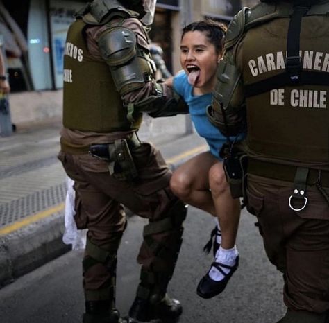 Womens Protest, Powerful Pictures, Economic Model, Brazil Women, Polish Women, Braut Make-up, Powerful Images, Power To The People, Women’s Rights