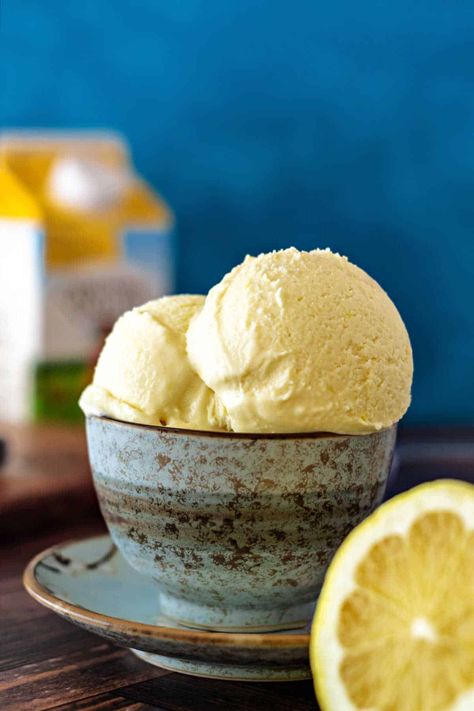 Lemon Ice Cream (No Special Equipment) Lemon Curd Ice Cream, Lemon Ice Cream Recipe, Honey Ice Cream, Lemon Cheesecake Recipes, Vegan Ice Cream Recipe, Easy Ice Cream Recipe, Lemon Ice Cream, Lemon Ice, Easy Ice Cream