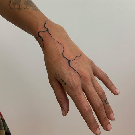 White Tattoo On Hand, Linework Hand Tattoo, Faded Hand Tattoos, White Tattoo Hand, White Hand Tattoo, Hand Tattoos Words, Tattoo In Hand, White Tattoo Ideas, Tattoo Ideas Hand