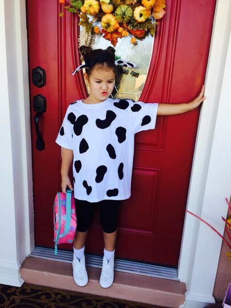 Diy Cow Costume For Kids, Cow Diy Costume, Cow Costume Diy, Dog Cow Costume, Toddler Cow Costume, Diy Cow Costume, Farm Animal Costumes, Halloween Cow, Cow Outfits