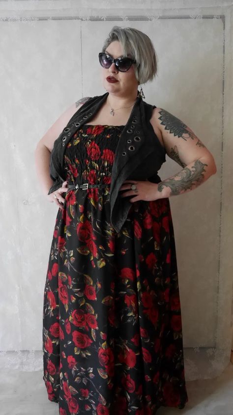 Plus Size Rocker Chic, Plus Size Punk Fashion, Plus Size Rocker, Plus Size Alternative Fashion, Enby Style, Style A Maxi Dress, How To Style A Maxi Dress, Plus Size Maxi Dress, Maxi Dress Collection