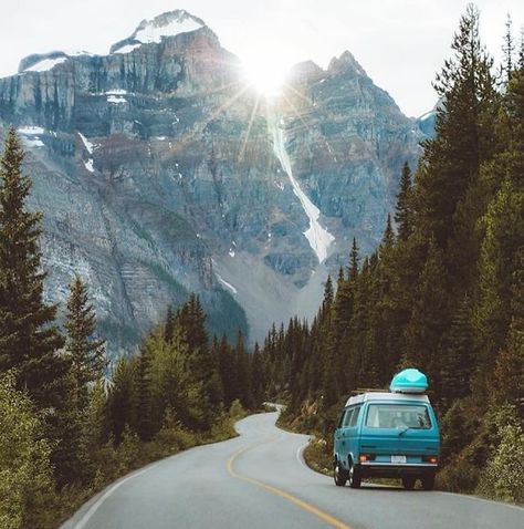 308 Pics From 'Project Van Life' Instagram That Will Make You Wanna Quit Your Job And Travel The World Instagram Visual, Bus Life, Van Living, Travel Van, Camping Life, Vw Bus, Travel Insurance, Adventure Awaits, Life Photography