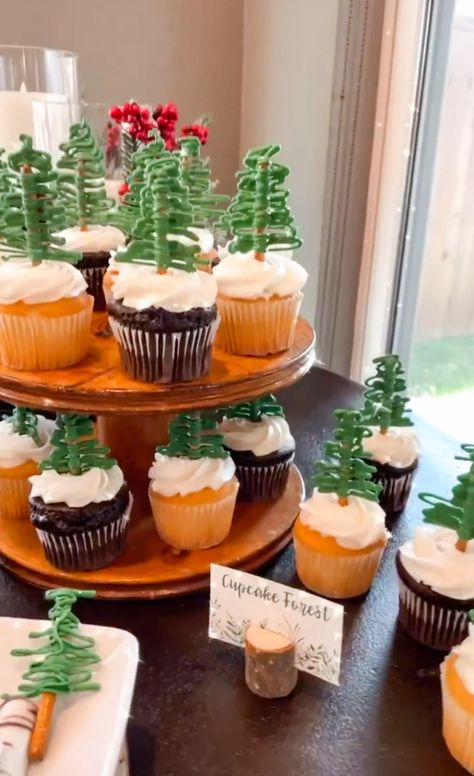 Tree Cupcakes Woodland, Woodland Cupcakes Baby Boy, Outdoorsy Cupcakes, Woodlands Cupcakes, Woodland Cupcakes Forest Themes, National Park Themed Baby Shower Ideas, Woodland Baby Shower Cupcakes, Camping Theme Baby Shower Ideas, National Parks Baby Shower Theme