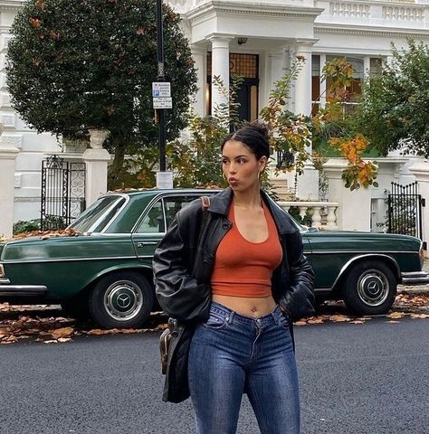 Rhea Ebanks, Looks Jeans, Streetwear Fashion Women, Mode Inspo, Cute Simple Outfits, Looks Style, Lookbook Outfits, Outfits Casuales, Cute Casual Outfits