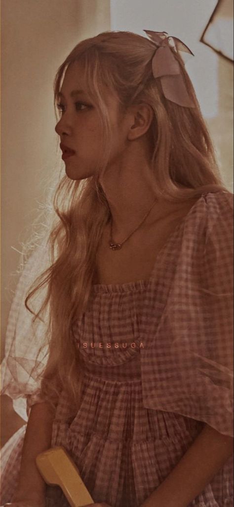 Rosé Gone Wallpaper, Rose Bp Wallpaper, Rosé Lockscreen Wallpaper, Rose Blackpink Wallpaper Lockscreen, Rose Wallpaper Blackpink, Chaeyoung Lockscreen, Blackpink Rose Wallpaper, Rose Blackpink Wallpaper, Blackpink Vlive