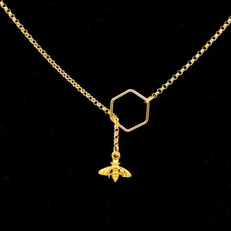 Women Gold Chain, Dainty Jewelry Necklace, Necklace Women Gold, Honey Jewelry, Gold Chain Design, Bee Jewelry, Mexican Jewelry, Gold Filled Necklace, Bee Necklace