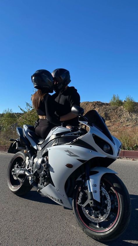 Motorcycle Couple Pictures, Motorcycle Photo Shoot, Bike Couple, Biker Couple, Motorcycle Couple, Motocross Love, Biker Photoshoot, Bike Aesthetic, Motorcycle Aesthetic