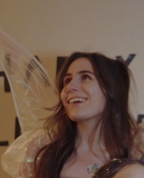 She Dodie Aesthetic, Dodie Aesthetic, Dancing Fairies, Dodie Clark, Aesthetic Fairy, Manic Pixie Dream Girl, Women Writing, Rare Pictures, Indie Music