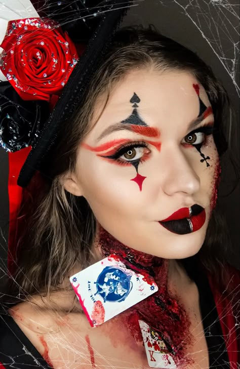 Poker Halloween Makeup, Cards In Face Makeup Halloween, Card Makeup Halloween, Queen Of Hearts Scary Makeup, Ace Of Spades Makeup, Halloween Makeup Queen Of Hearts, Card Makeup Look, Deck Of Cards Makeup, Scary Queen Of Hearts Costume