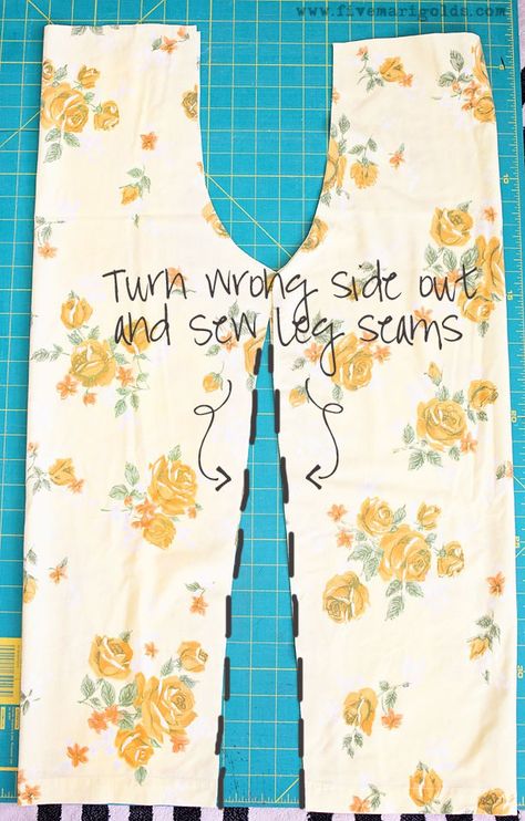 Sew Pajama Pants, Marla Singer, Sewing Pants, Sewing Machine Projects, Pants Sewing Pattern, Beginner Sewing Projects Easy, Small Sewing Projects, Creation Couture, Diy Sewing Clothes