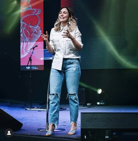 Worship Leader Outfit Women, Worship Team Outfits, Worship Leader Outfit, Team Outfits, Church Clothes, Worship Team, Youth Pastor, Women Church, Cute Modest Outfits