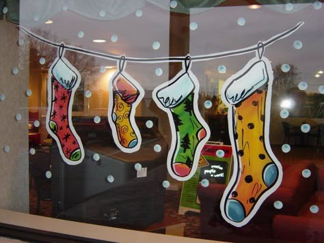 No room for holiday decor in yr consignment or resale shop? asks http://TGtbT.com How about painting your window? GREAT inspiration here Painted Window Art, Christmas Window Painting, Window Mural, Decoration Vitrine, Christmas Window Display, Winter Window, Christmas Window Decorations, Painting Christmas, Holiday Painting