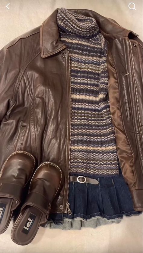 Brown Fashion Aesthetic, New Wave Outfits, Brown Clothes Aesthetic, Brown Jacket Outfit, The Cardigans, Downtown Outfits, Winter Outfit Inspiration, Downtown Girl, Jacket Outfit