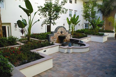 smooth stucco wall with capstone Smooth Stucco Retaining Wall, Cinder Block Garden Wall, Steep Backyard, Retaining Wall Patio, Garden Bench Seating, Cinder Block Garden, Patio Remodel, Cinder Block Walls, Concrete Retaining Walls