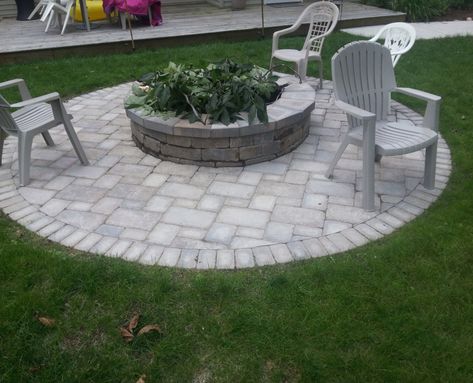 Circle Paver Patio With Fire Pit, Paver Circle Patio Ideas, Brick Paver Fire Pit, Fire Pit Pavers Design, Paver Fire Pit Patio, Pavers Fire Pit, Wisconsin Landscaping, Lake Backyard, Backyard Firepit Area