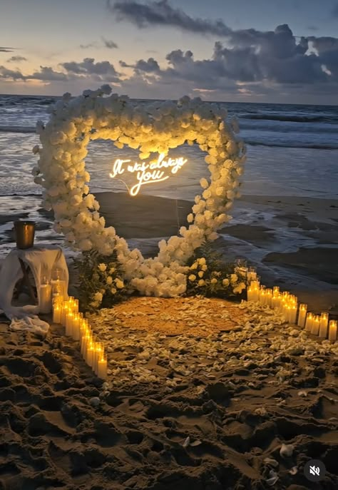 Private Beach Proposal, Beach Proposal Aesthetic, Beach Proposal Setup, White Proposal, Proposal Aesthetic, Boyfriend Proposal, Wedding Proposal Ideas Engagement, Surprise Proposal Pictures, Engagement Surprise