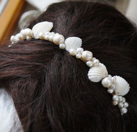 Shell Tiara, Beach Summer Wedding, Mermaid Crowns, Seashell Crown, Sea Queen, Seashell Wedding, Wedding Themes Summer, Mermaid Crown, Alice Band