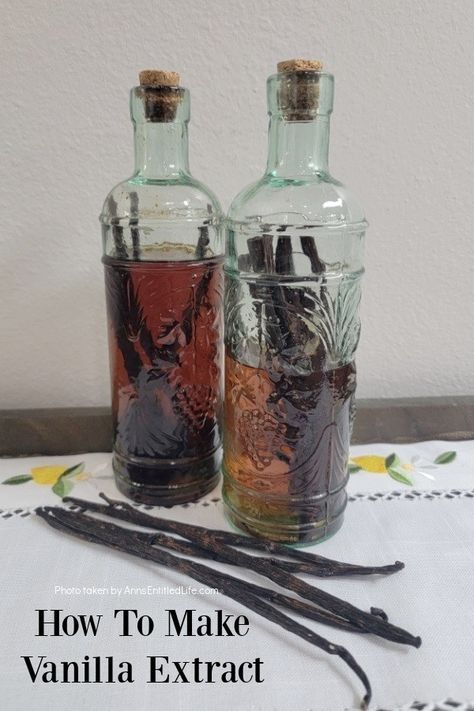 How To Make Vanilla Extract. From selecting the vanilla beans to making the vanilla extract with only two ingredients! this article is a comprehensive guide to making vanilla extract! How Many Vanilla Beans To Make Extract, Vanilla Bean Pod Uses, Vanilla Beans Uses, How To Use Vanilla Bean, Making Vanilla Extract, Home Made Vanilla Extract How To Make, Vanilla Extract Benefits, How To Make Vanilla Extract, Vanilla Bean Extract Recipe