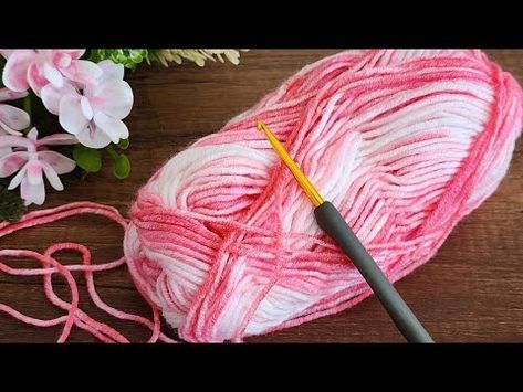 ⚡My grandmother taught me this beautiful stitch! A very easy and beautiful crochet pattern - YouTube Hekel Patrone, Crochet Afghan Patterns Free, Beginner Crochet Tutorial, Easy Crochet Stitches, Beginner Crochet, Afghan Patterns, Afghan Crochet Patterns, Knitting Tutorial, Training Video